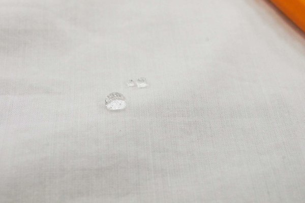 画像1: 135ｃｍ巾タンブラーウォッシュ→撥水加工　ブロード　オフホワイト (1)