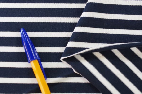 画像1: 160cm巾2.0m 30番手双糸 先染めボーダー天竺ニット ホワイトXネイビー (1)